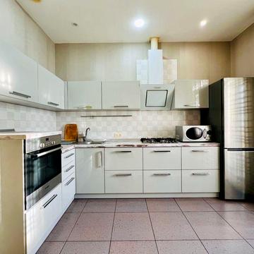 Продам гарну квартиру в Центрі міста