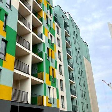 Продам трикімнатну квартиру біля ТРЦ Велес