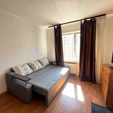 Бориса Гмирі вул., 16