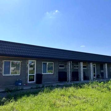 Будинок біля озера