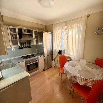 Чудова квартира, хороша комплектація, Татарська 36/5