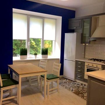 Оренда , 2 кім квартири, 700 $+ ком , р-н Польського Консульства