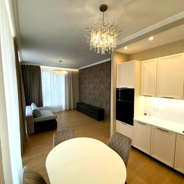 Левка Лукяненка вул. (Василя Жуковського), 6-Д