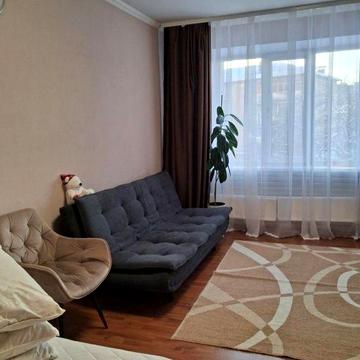 Можна з  собачкою.Центр