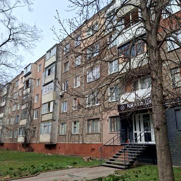 Продаж 2кімнатної квартири,  вул. Захисників України ( одинцова)