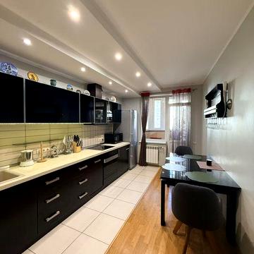 Оренда вул. Дніпровська набережна, буд.23, 3-х ком 106м