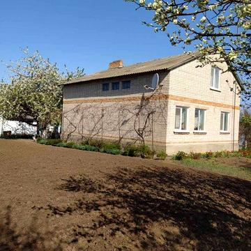 Продам будинок в м. Сквира