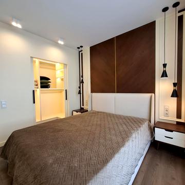 Джона Маккейна вул. (Івана Кудрі), 1-Б