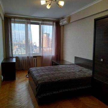 Видовая 2-комнатная на Леси Украинки, метро Зверинецкая, Печерская.