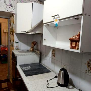 Продаю 2к/кв пер.Корабелов ,ремонт,закрытый двор,19500