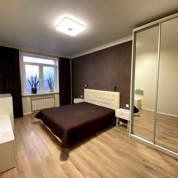 БЕЗ КОМІСІЇ. Оренда стильної 2-кімн. Уманська, 49. Сталінка