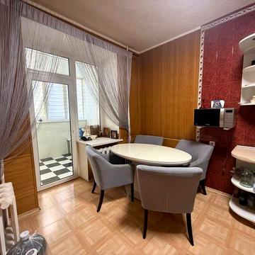 Продам 2-х  кім квартиру в цегляному будинку на вул Робоча /Сертифікат