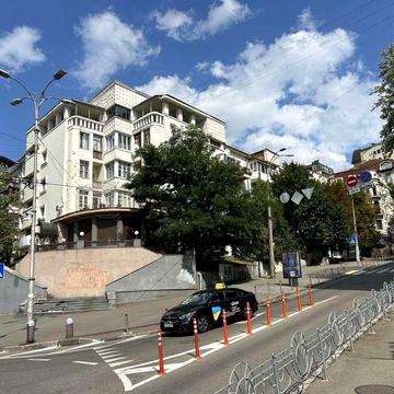 2 х кімн квартира  в центрі Києва