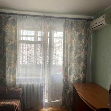 1-нокімнатна квартира, метро"Героїв Дніпра", вул.Героїв Дніпра,34