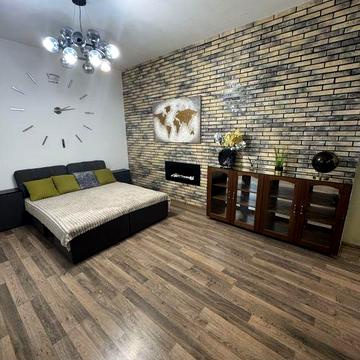 Продам 2х комнатная квартира с ремонтом ж/м Приднепровск