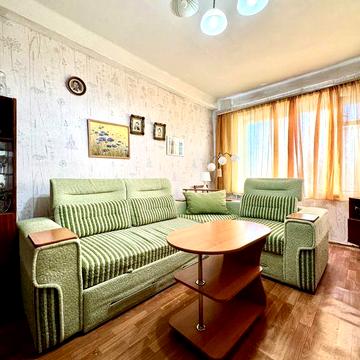 Простора 3-кімнатна квартира в центрі  Каніва на  Каштановій алеї!!!