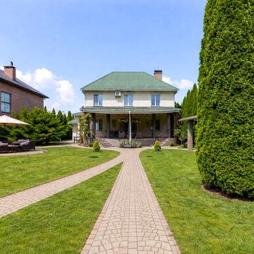 Продаж будинку з Ремонтом, меблями в Центрі Гатне. 16 соток Землі Київ