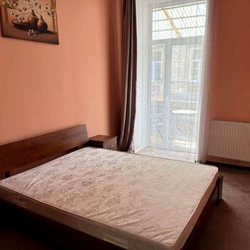 2-к,Лазнева,центр