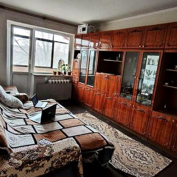 Продається 1 кімн. "Чешка" на Універмазі.