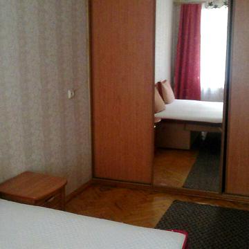 Олени Теліги вул., 33