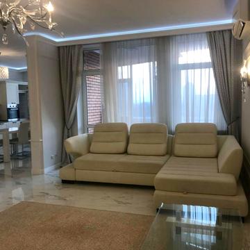 Лесі Українки бульв., 7-Б