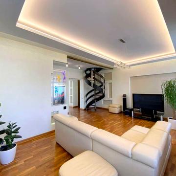 Ярославів Вал вул., 13