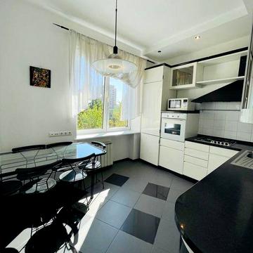 Оренда 3-х квартири по вул.Олекси Тихого Київ