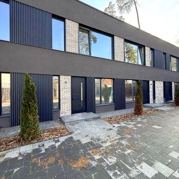 Продам Таунхаус в місті Буча. З Наповненям. Поруч Школа №2. Газ !