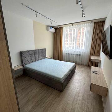 Здається приваблива 1 кім кв. на Словʼянській наб.