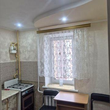 Здам 1но квмнатну квартиру  на Покровській