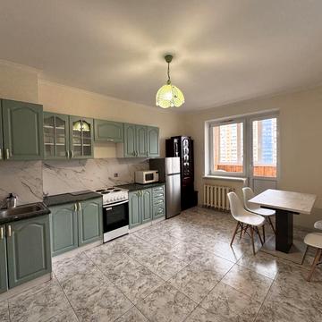 Здається 2к квартира  в Києві , метро Позняки