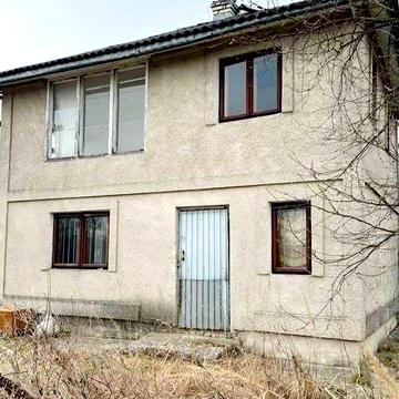 Продається цегляна дача в межах міста