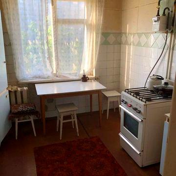 Трехкомнатная квартира с кухней 9 кв., на Соцгороде, ул. Матусевича