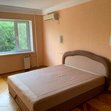 Світлицького вул., 21