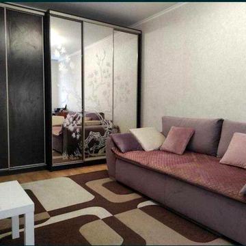 Продам 1к квартиру на Позняках. вул. Урлівська 34 є генератор