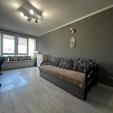 Андрія Малишка вул., 15