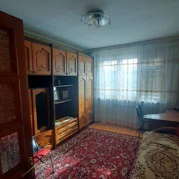 Срочно продам 3 ком возле метро (404929)