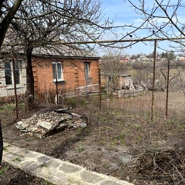 Продам 1/2 дома с удобствами в г. Чугуев.