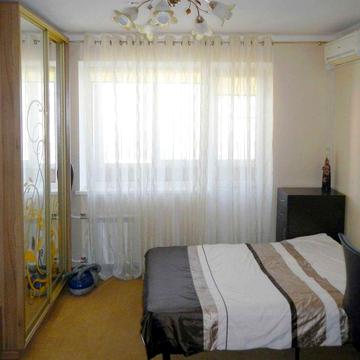 Оболонь, М "Мінська", пр. Володимира Івасюка, 42-В (Героів Сталіграду)