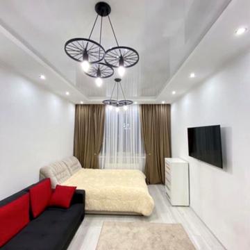 Середньофонтанська вул., 35