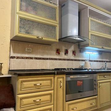 Приміський будинок з земельною ділянкою без посередників