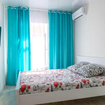 Середньофонтанська вул., 35