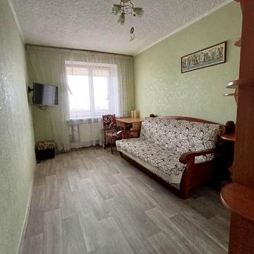 Продам 2-кімнатну квартиру по  вул. Нижня Горова