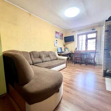 Трикінатна Квартира в Гарному Житловому стані. Кільце Дружби.