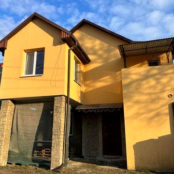 Здам частину будинку з окремим входом