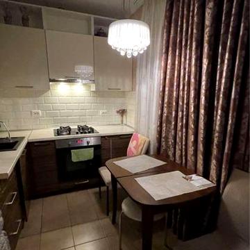 Сдам 3к квартиру на рабочей ( Не верх )