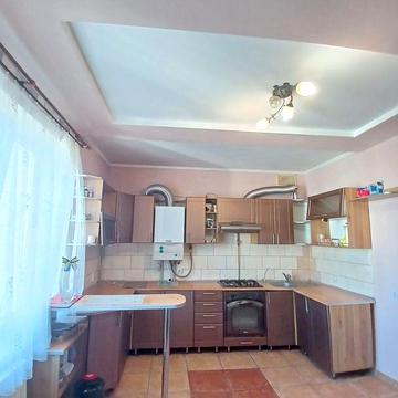 Продаж 3х кім квартири 113м² з меблями