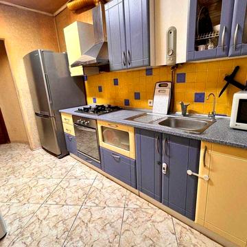 Продам 3-ри кімнатну квартиру по вулиці С. Тільги 55