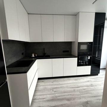 Здається 1км перша здача в самому центрі!!!