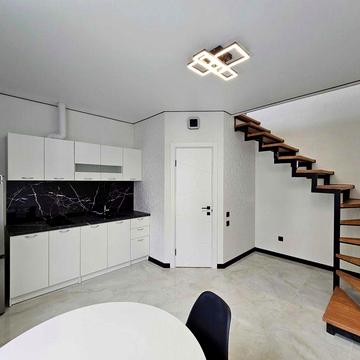 БЕЗ% Продаж Townhouse із земельною ділянкою 2 сот